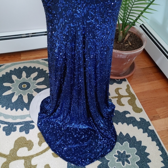 Nicole Bakti New Women's Gown - Picture 8 of 11